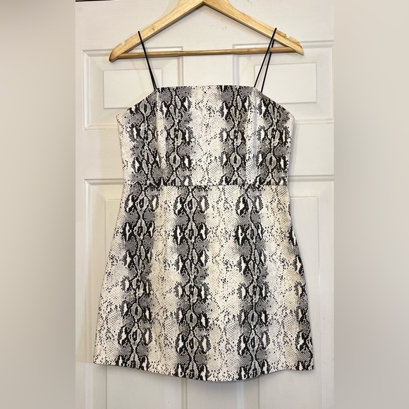 🐍 Style Rack Snake Print Mini Dress - Picture 3 of 8
